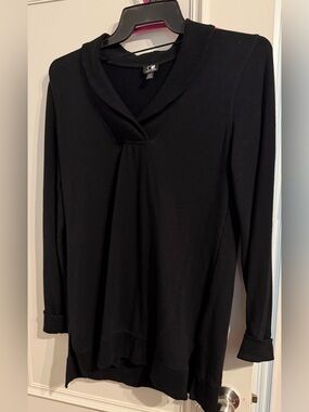 C&C California Black Long Sleeve V-Neck Tunic Top